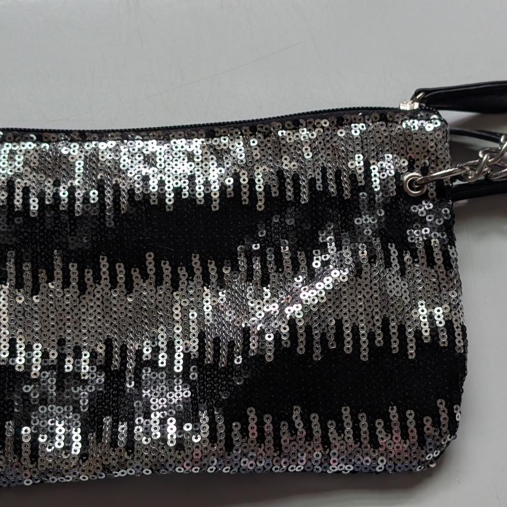 NWT New York & Co. Black and Silver Sequin Clutch **Final Price** - Picture 5 of 15